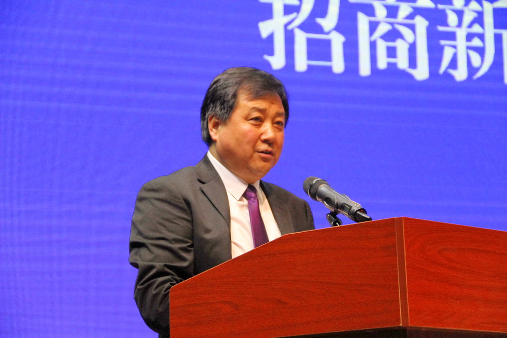 印臺區(qū)招商局局長牛少鋒.JPG